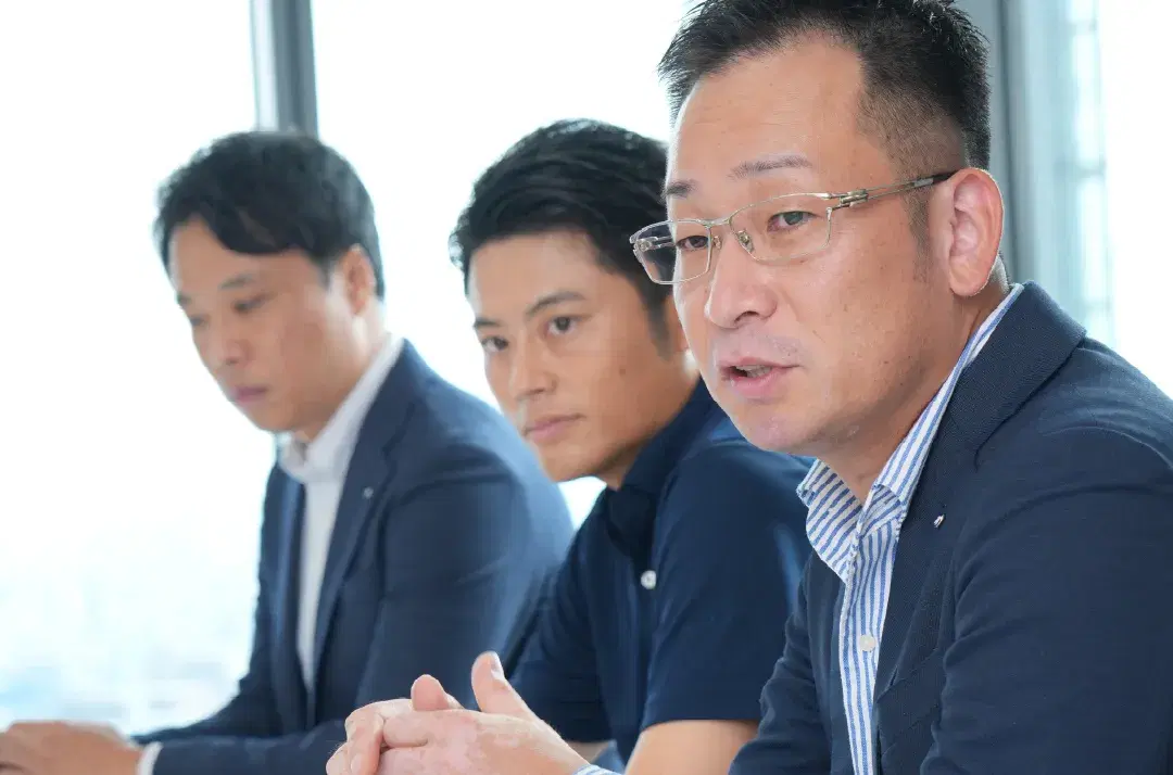 各部署から提案を収集し未来のビジョン策定を議論