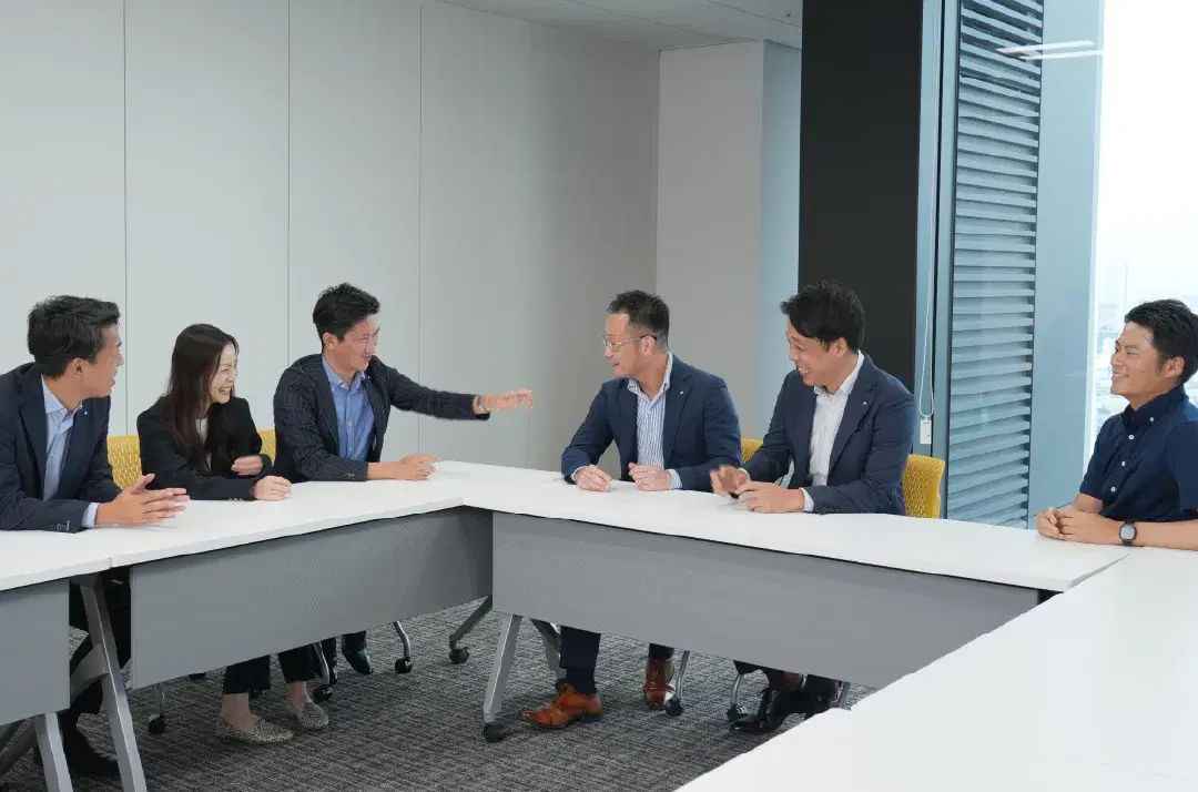 マンパワーとAI が共存し、45 度のチャレンジを成し遂げる。